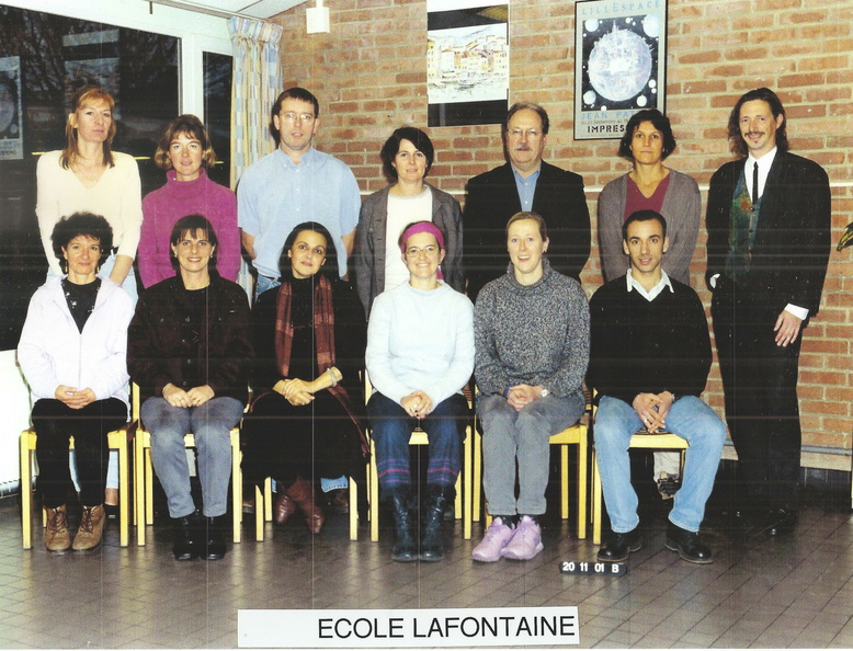 La Fontaine - 2001-2002 - Equipe éducative.jpg